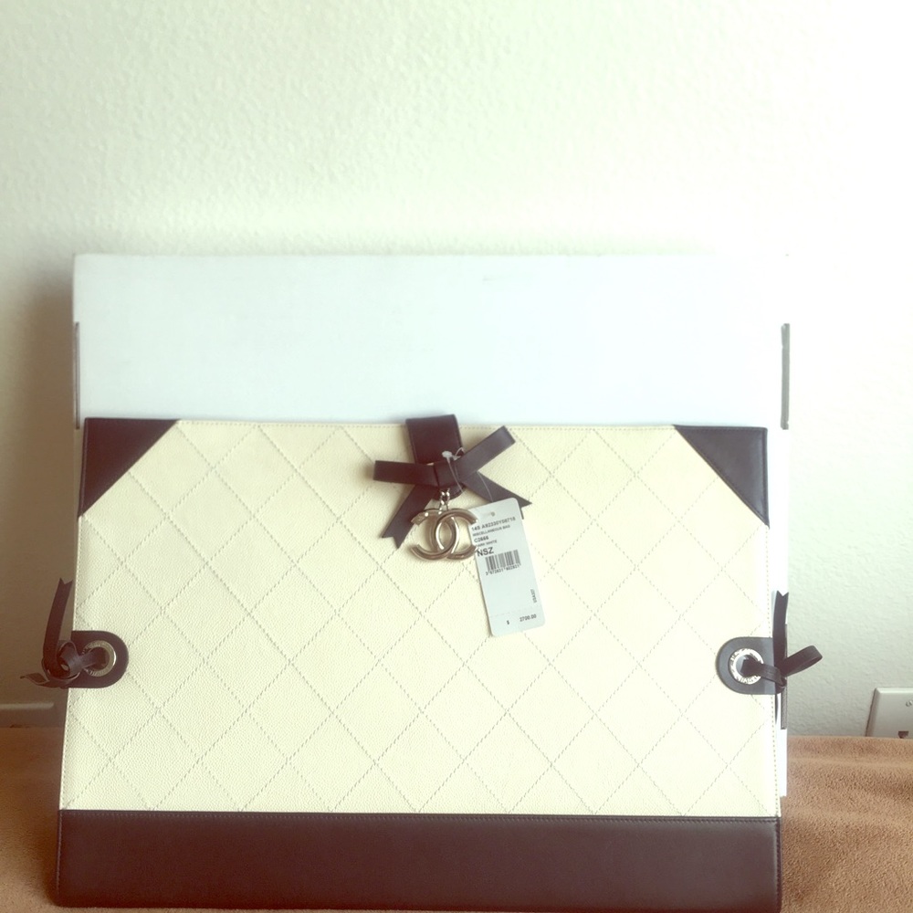 Chanel! 100%authentic serial numbers and tags